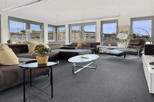 Zentrale Ferienwohnung in 6 Schlafzimmer, 16 Gäste Apartments, Munchen