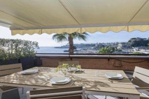 Beachfront Studio with Terrace by Wonderful Italy, Genoa