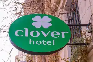 Clover Hotel, Baku