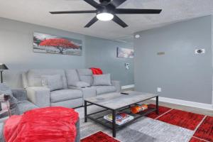 Southern Charm 4-0 Apartments, Columbus