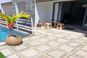 Freesia Apartment 3 by Mau-Rent Houses, Trou aux Biches