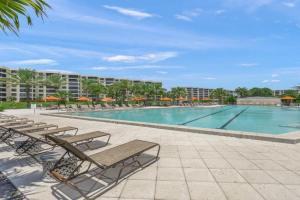 Gulf and Bay Club- E705 Apartments, Siesta Key