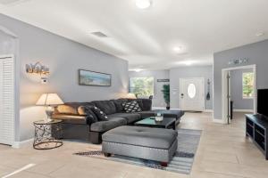 The Blue Oasis, a beach-themed Florida getaway Guest house, Tampa