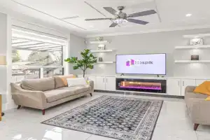 8BR New Spacious Home White Rock HVAC Free Parking Guest house, Surrey