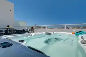 Tritoni Alta suites, Sliema