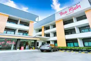 The Rich Hotel, Surin City