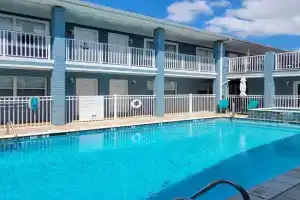 103 Cypress Cove ~ Beautiful 1 bedroom 1 bath beachfront condo in, Biloxi
