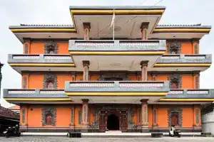 Urbanview Noja Guest House near Living World, Denpasar