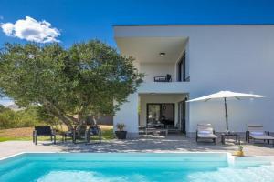 Villa Karla with pool&sea view by Villas Guide, Rab