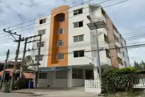 บ้านบี เซอร์วิส อพาร์ตเมนต์ Hostel, Sri Racha