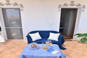 IzzHome Sea Style Room, Pula