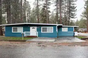 Sierra Pines Retreat Tahoe Guest house, South Lake Tahoe