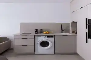 דירת נופש מעוצבת עם מרפסת במיקום שקט Apartments, Eilat