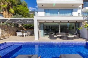 Villa Gunes, Kalkan