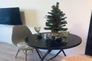 Uyutnaya studiya u metro Aragveli Apartments, Tbilisi