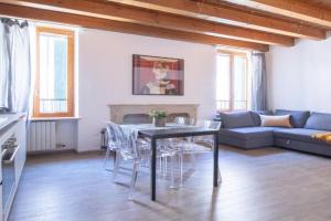 GuestHost - Two-Levels Apt X4!, Valeggio sul Mincio
