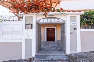 Aelora House Near Athens Airport, Artemida