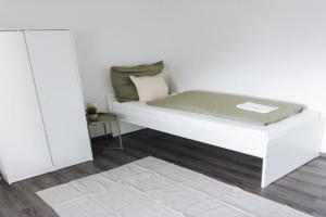 Ferienwohnungen Zur Wieskapelle - ideal für Monteure Apartments, Straubing
