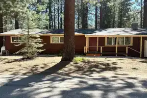 CYH0822 - Pinter Pines Retreat home Guest house, South Lake Tahoe