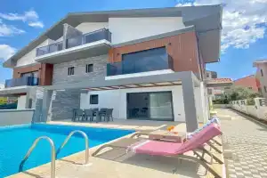 House of ALICE - Villa with Pool near Çalış Beach, Fethiye