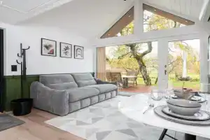 Private small house with sauna and terrace in, Tallinn