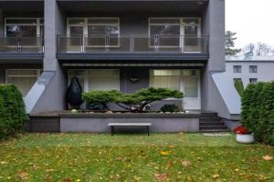 100m to Sea Beachside Studio with Private Garden & Terrace, Jurmala