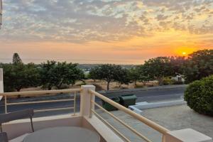 Calm Seaview Nest Studio - 8 mins from Coral Bay, Peyia