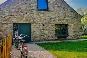 Private stay with sauna and bicycles Apartments, Bruges