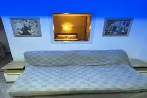 Blue Domes Escape - Stylish Santorini Stay Apartments, Messaria