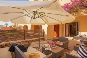 Residence Moresca , Appartamento Tavolara con Giardino e Vista Mare a 80 mt dalla Spiaggia Apartments, Golfo Aranci