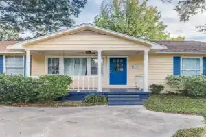 Gulf Breeze Getaway by Next Step Property Management Guest house, Gulfport