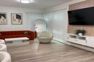 Modern Crypto Luxury Living Apartments, Los Angeles