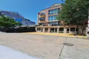 Bobs apartamenti 2, Kiten