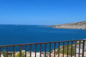 Two Bedroom Modern Seaview Apartment, Sarande