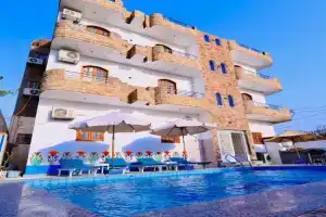 Sun wing guest house, Luxor