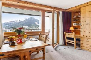 Apartment Guardaval Apt 301 by Interhome, Davos