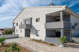 Apartments with parking space, Peljesac - 24949, Orebic