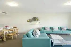 Modern Comfort 3BR Wifi Train Business Apartments, Sydney