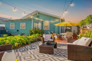 Cardinal Retreat Your Coastal Relaxation Haven Guest house, Galveston