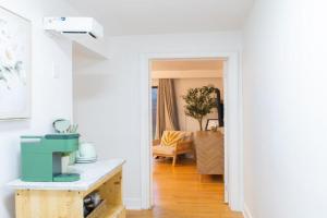 Private 2-BR Suite w Patio Apartments, Mississauga