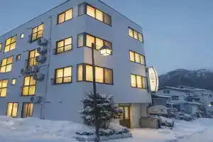 AURA Apartment Hotel - Spacious 1Bedroom Apartment with Large Living Room Sleeps 4 to 6, Bedroom with 2-Double Beds, Living Room with 1-Double Bed & 1-Sofa Bed, Yuzawa