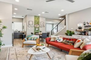 Charming 2BD Townhouse in the Heart of FortWorth, Fort Worth