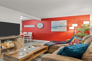 The Ruby 1BD AT and T Walkable Apartments, Arlington