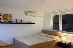 Cozy apartment near City Center with easy transport access, Bratislava