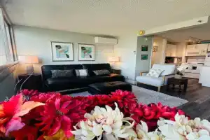 Relaxing Island Colony Waikiki High-Rise 1BR with Split AC & Full Kitchen Guest house, Honolulu