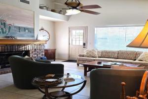 Arizona Southwest Hideaway - Games, BBQ, & More! No Resort Fees!, Chandler