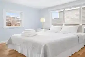 Magnolia Portside Spacious 3BR on Thames St Guest house, Newport