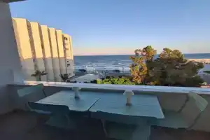 Lazuli Sea View & Pool Ap 502 Apartments, Larnaka