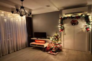 The patio บางแสน Apartments, Bang Saen