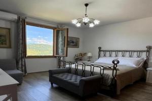 Charming Guest Room in Florence Countryside with Mountain River Views, Dicomano